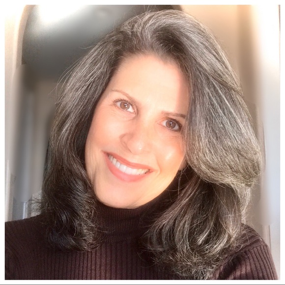 Meet your Posher, Susan angelece - Picture 2 of 2